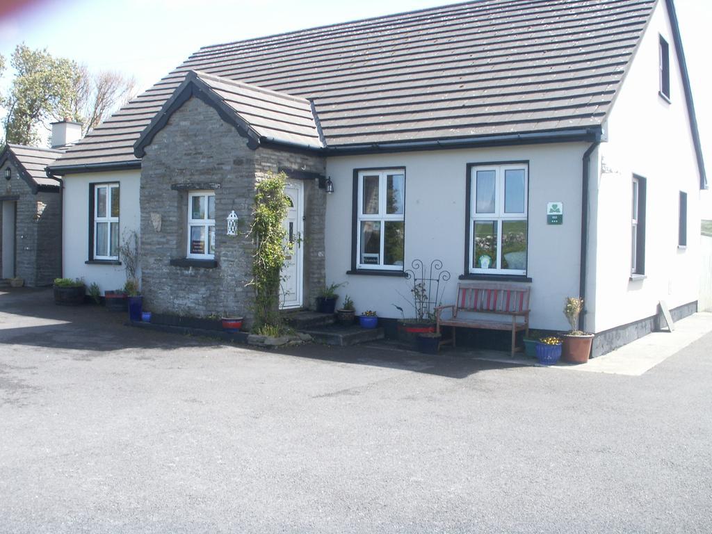 Toomullin House Accommodation Doolin Bagian luar foto